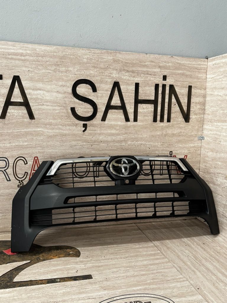 2021 - 2024 Toyota Hilux  ÖN Panjur