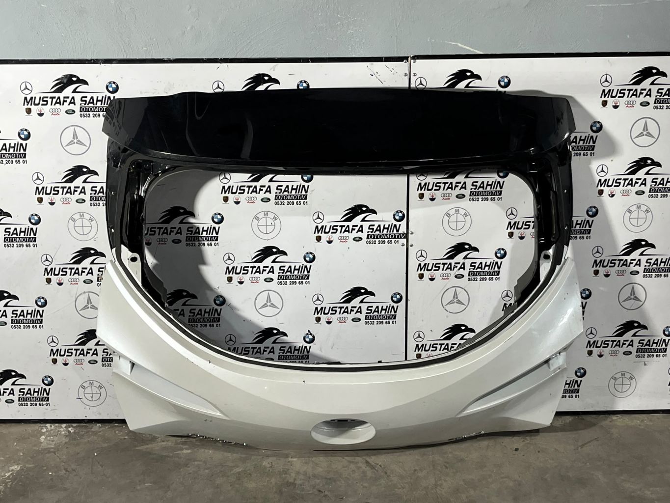 Toyota Corolla HEV  Bagaj Kapağı