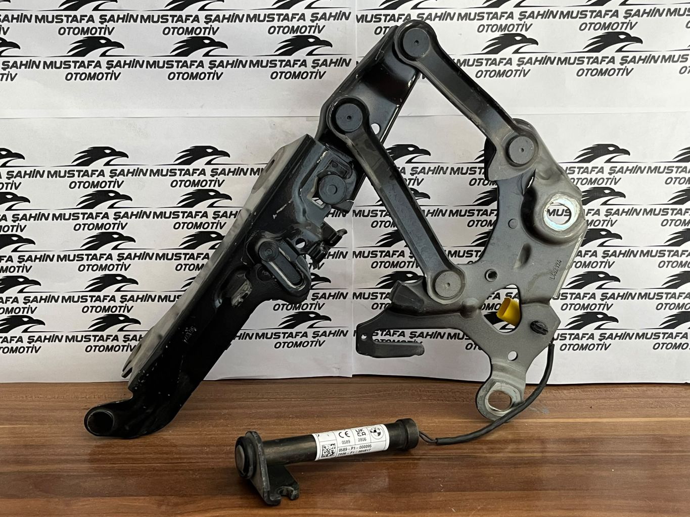 BMW 5 Serisi G60  Motor Kaput Menteşesi 9464339