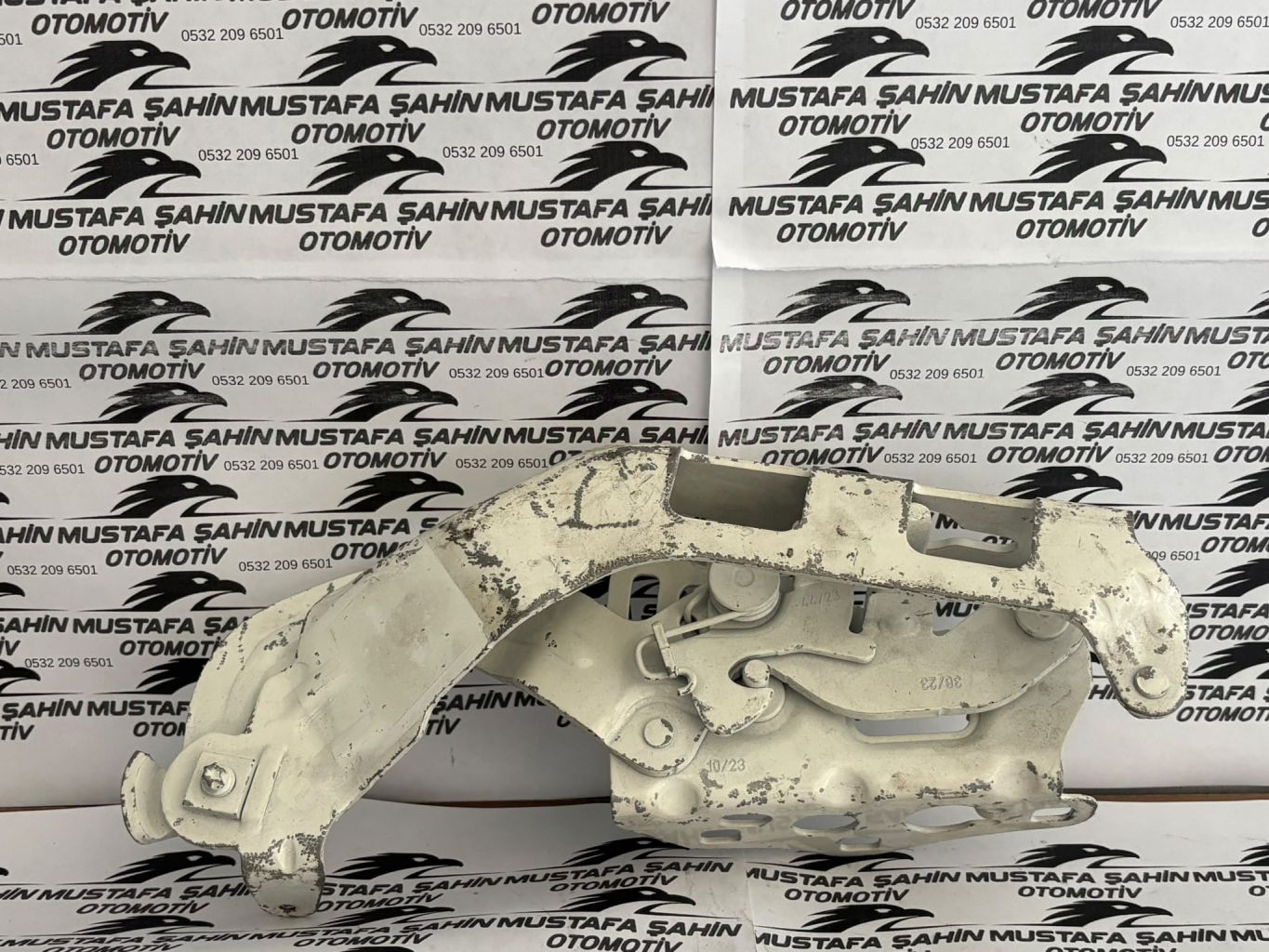 Mercedes C Serisi A205 W205 Sol Ön Motor Kaput Menteşesi a2058800828