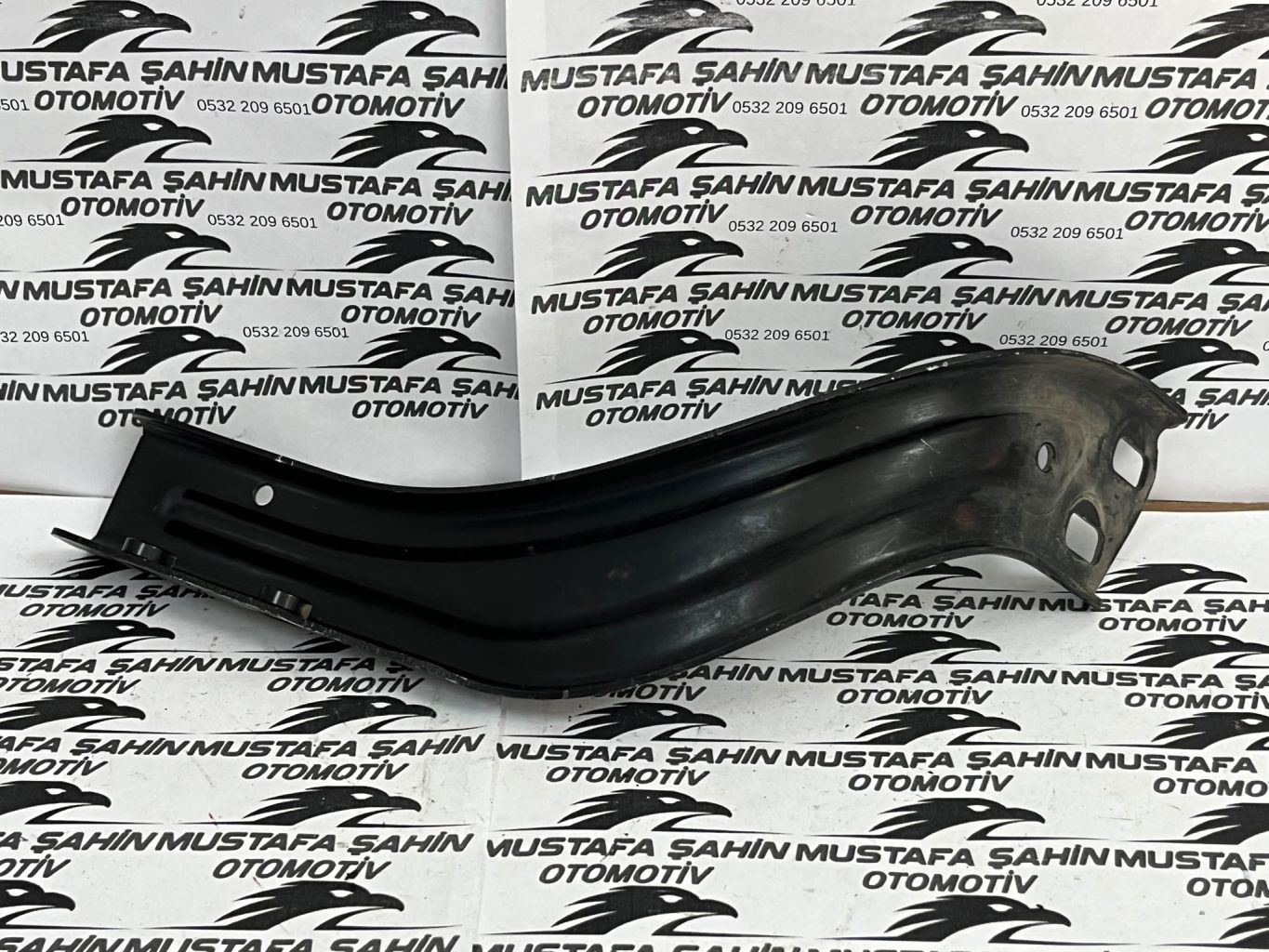 Mercedes E Serisi A212 W212 Sağ Ön Tampon Demir Braketi A2126200285