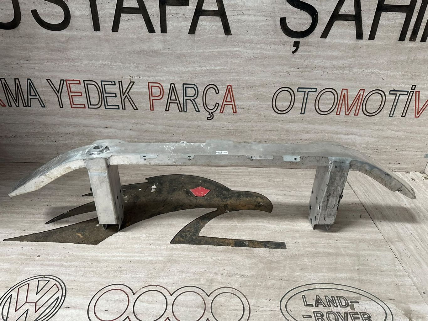 BMW 5 Serisi İ5 G60  Tampon Demiri 9883886