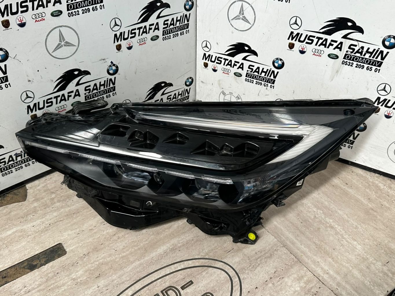 Toyota C-HR PRİSMA Sol Ön Far 81150-F4510-00