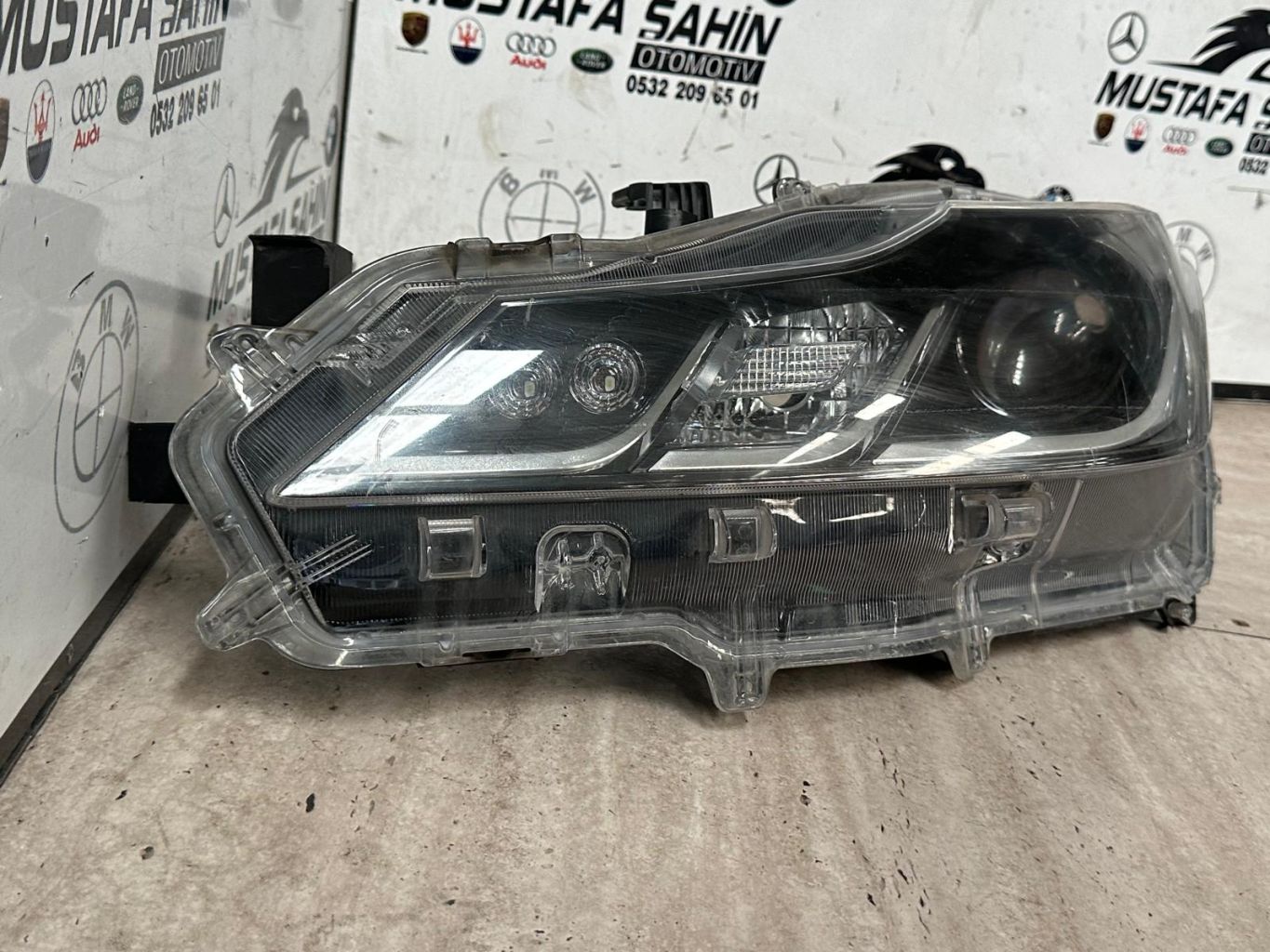 2019 - 2024 Toyota Corolla  Sol Ön Far 81150-02T31-00