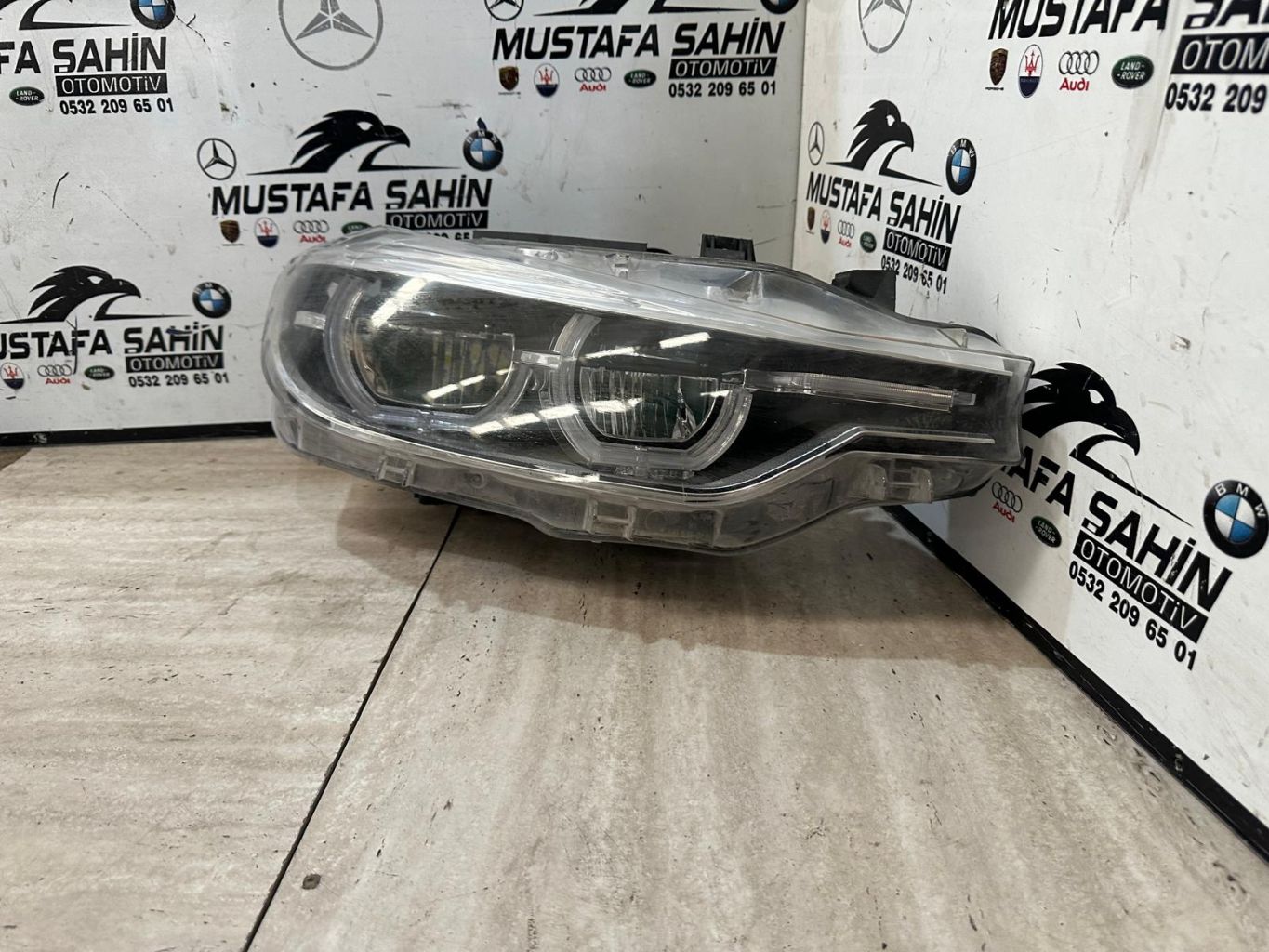 BMW 3 Serisi F30 LCİ Sağ Ön Far